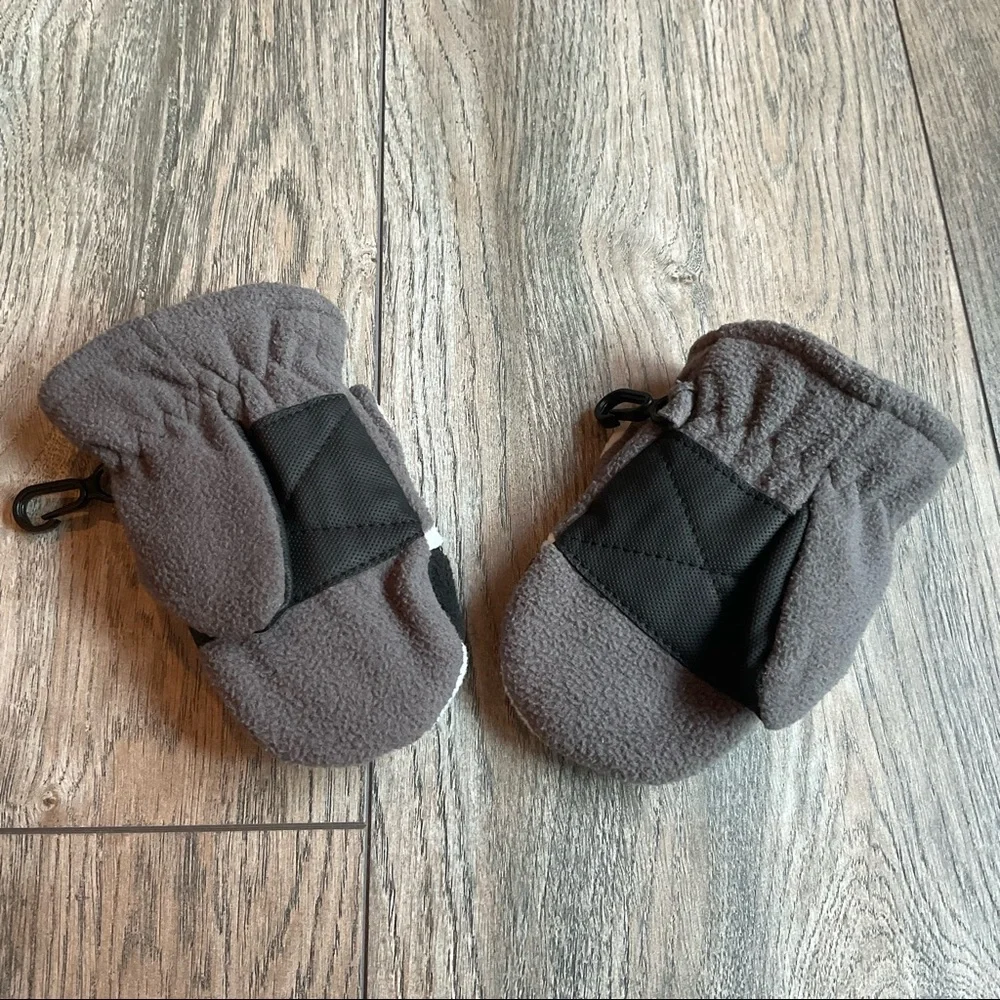 Children’s Place Baby Mittens